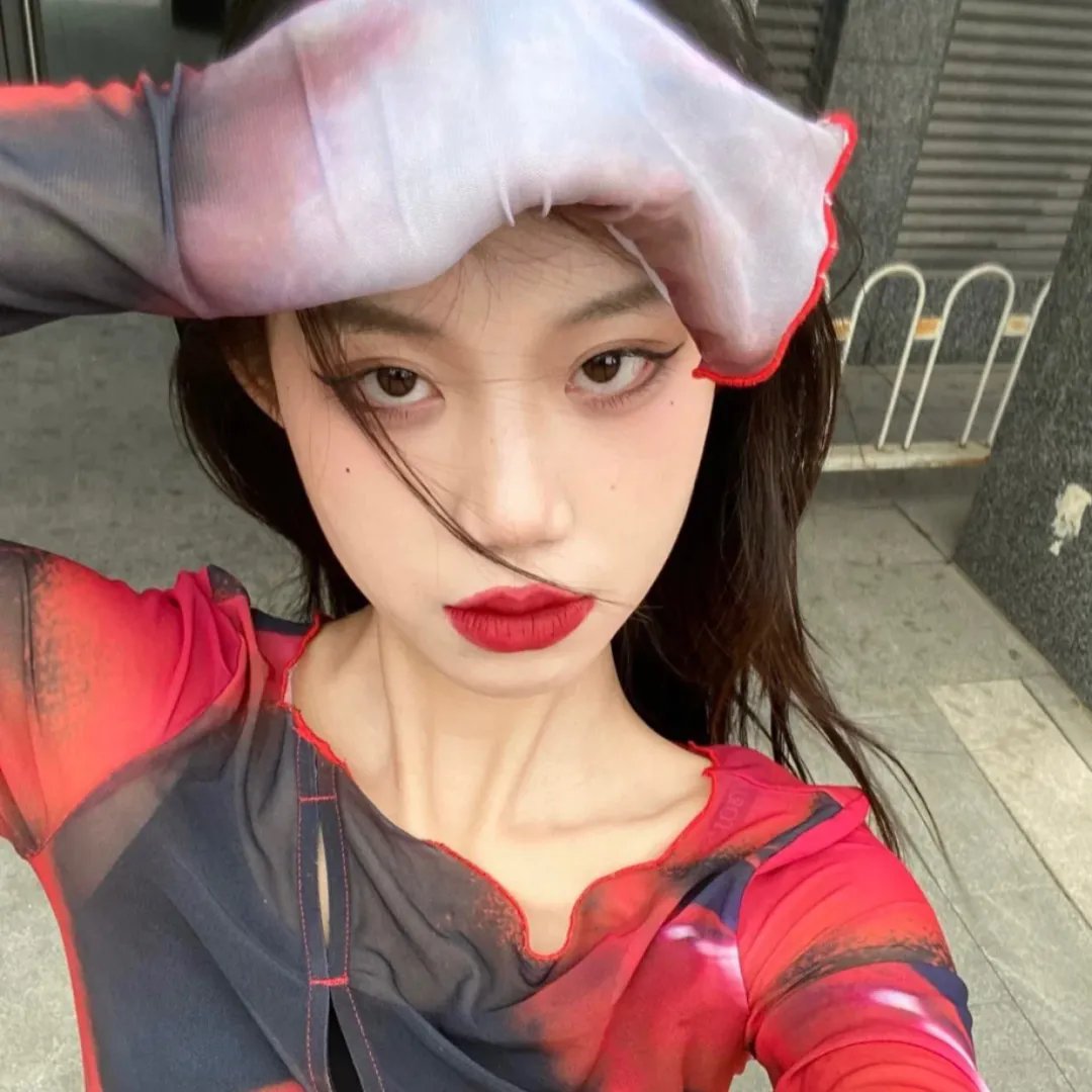 轻轻拂过